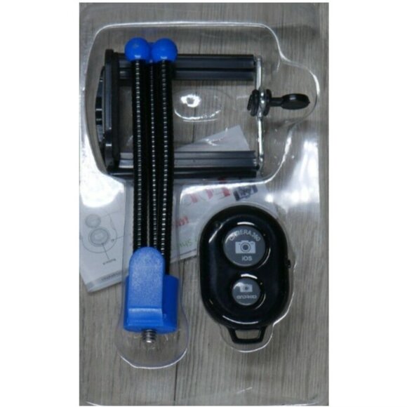 Selfie Kit with Mini Tripod & Remote, NIP - Picture 2 of 2